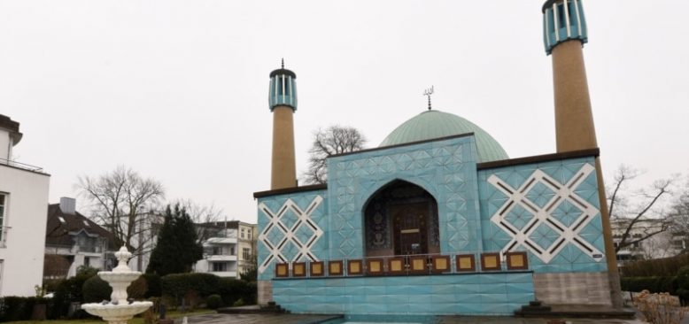 Almanya’da Müslümanlara Saldırılar Sürüyor