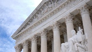 Tatilden dönen ABD Anayasa Mahkemesi’ni yoğun bir dönem bekliyor