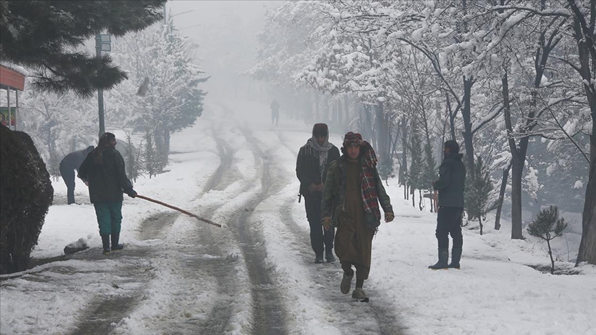 Afganistan’da 24 kişi donarak yaşamını yitirdi