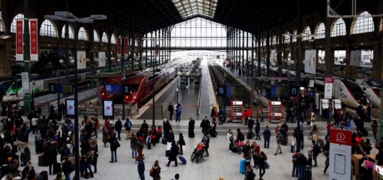Paris'te Tren Garında Bıçaklı Saldırı: 6 Yaralı