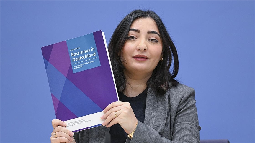 "Almanya`da ırkçılık var"