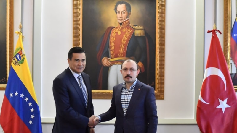 Ticaret Bakanı Muş Venezuela'da