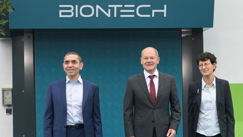 Scholz BioNTech’in Yeni Tesisini Ziyaret Etti