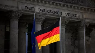 Almanya Kalifiye Elemanlara Kapılarını Açıyor