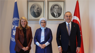 Emine Erdoğan ve Çavuşoğlu’nun ABD Temasları Sürüyor