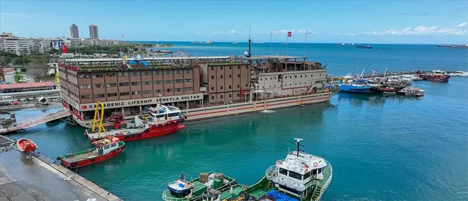 İskenderun'daki depremzedeler Süheyla Sultan gemisinde konaklıyor