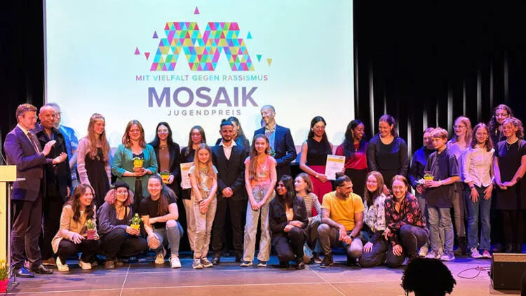 ‘Irkçılığa Karşı Mozaik Gençlik Ödülleri’ sahiplerini buldu