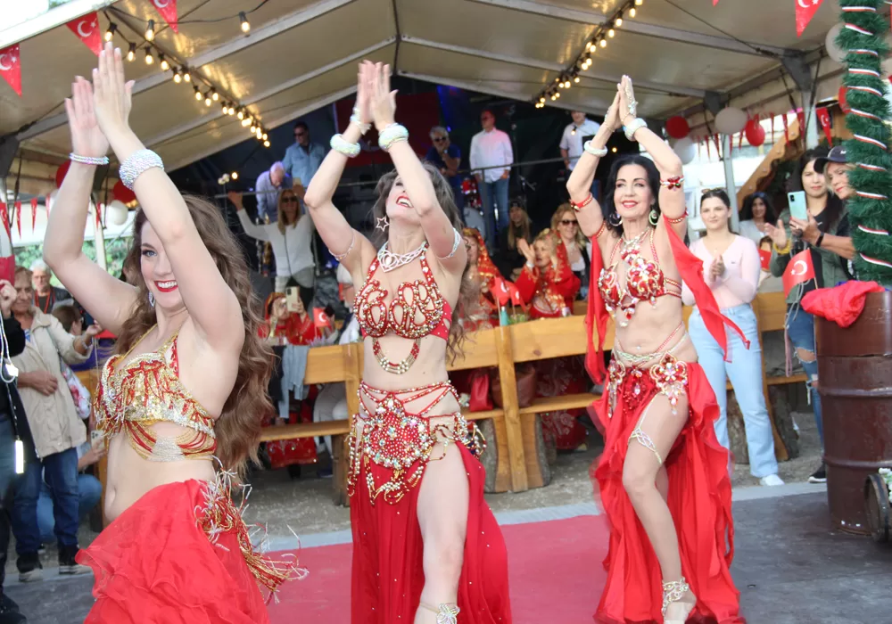 Nürnberg`de 1001 Gece Masalları gibi Türk Akşamı yaşandı