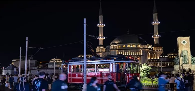 İstanbul yılın 8 ayında 11,5 milyonu aşkın yabancı ziyaretçi ağırladı