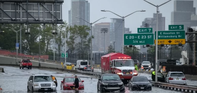 New York’ta aşırı yağışlar yüzünden olağanüstü hal ilan edildi