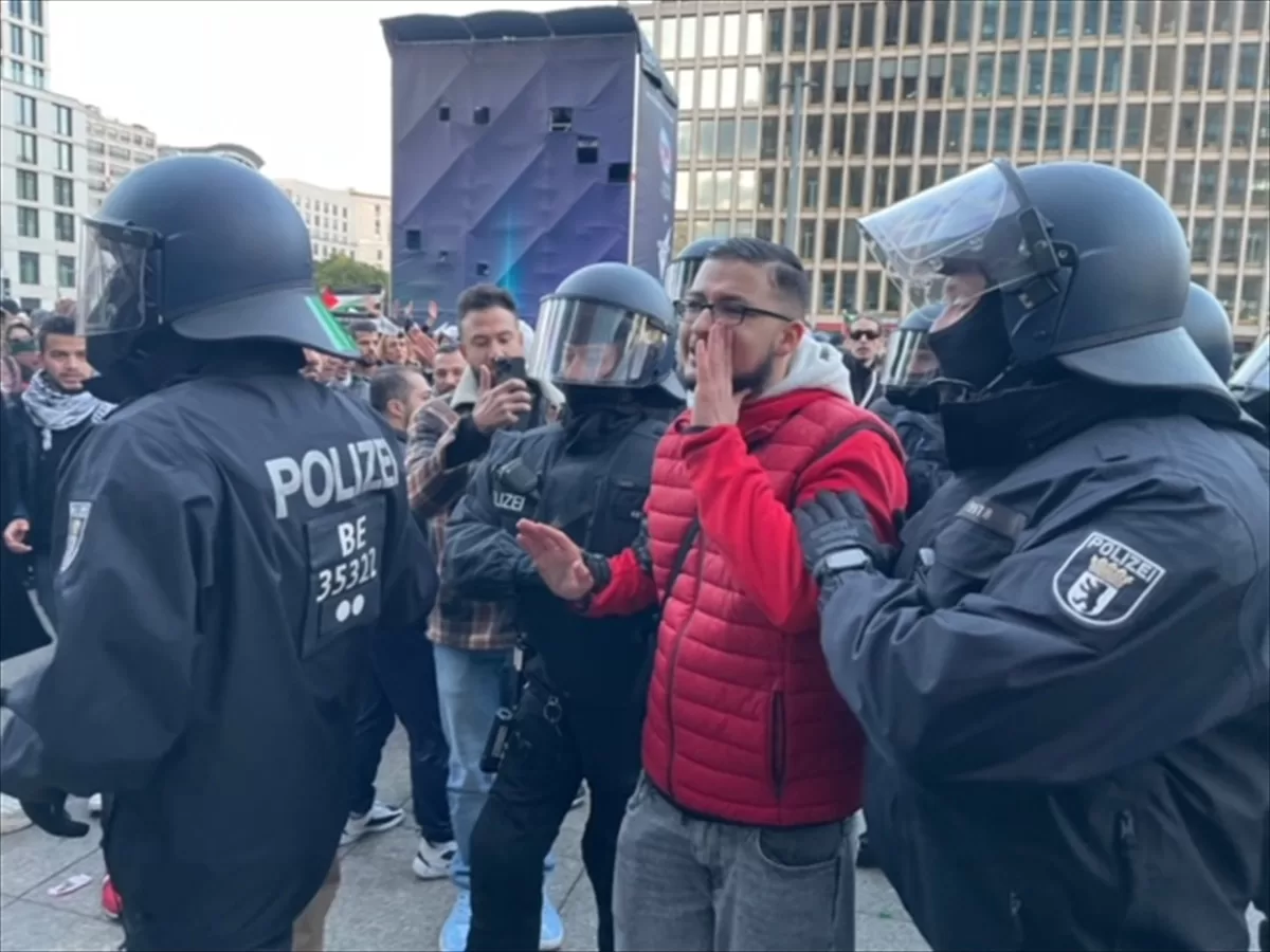 Almanya’daki Filistin’e destek gösterilerine polis müdahale etti