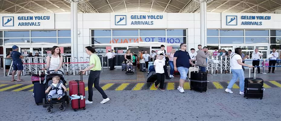 Antalya’ya gelen turist sayısı 14,5 milyonu geçti