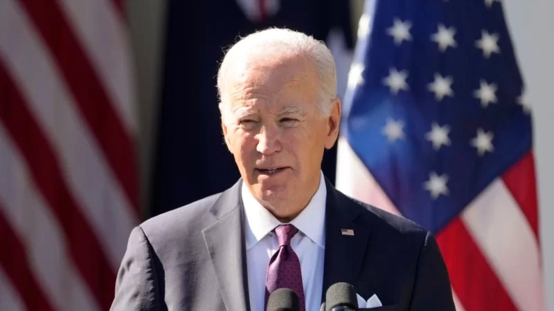 Biden yapay zeka risklerini azaltmak için geniş kapsamlı başkanlık kararnamesi imzaladı