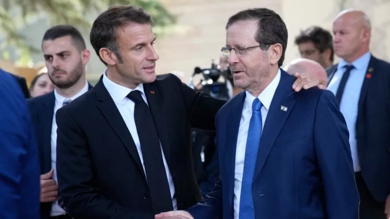 Macron İsrail’de: “Terörizmle savaşınızda yalnız değilsiniz”