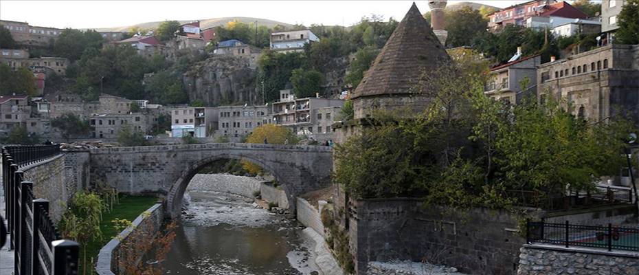 Bitlis’in tarihi dokusu Dere Üstü Kentsel Dönüşüm Projesi ile ortaya çıkarılıyor