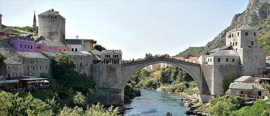 Mostar Köprüsü’nün yıkılışının üzerinden 30 yıl geçti