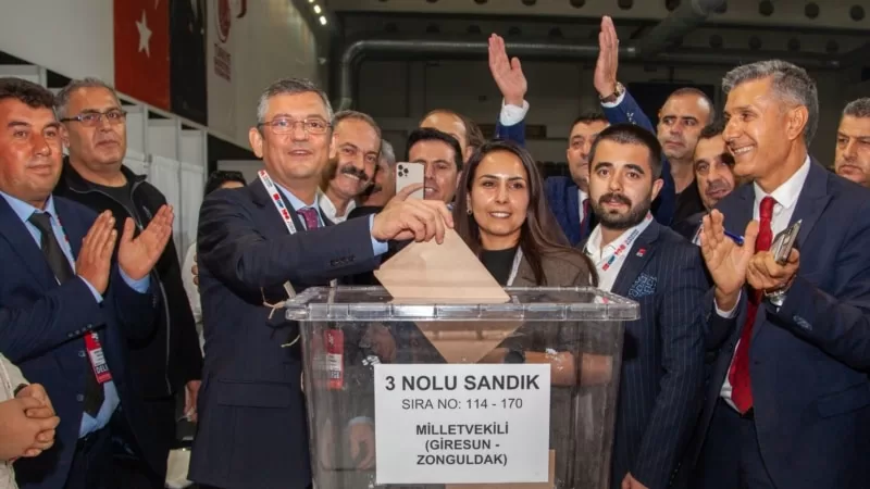 Özgür Özel CHP’nin yeni genel başkanı oldu