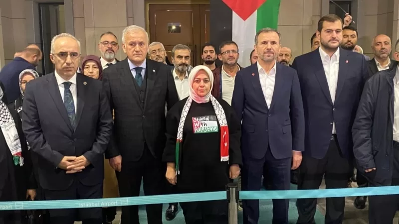 Saadet ve Gelecek Partisi milletvekilleri Gazze için Mısır’a gitti