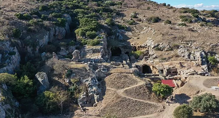 Yedi Uyuyanlar ve Zeus mağaraları turizme katkı sağlıyor