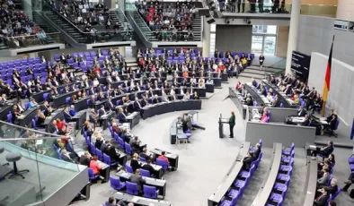 Almanya’nın borç freninin askıya alındığı 2023 bütçesi mecliste onaylandı