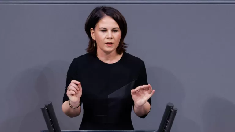 Baerbock Gazze’deki “insani ara”nın devam etmesi için ellerinden gelen her şeyi yapacaklarını belirtti