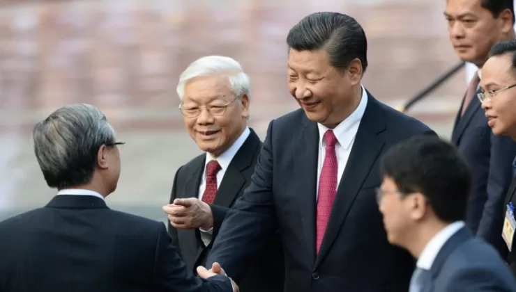 Çin Cumhurbaşkanı Xi Vietnam’da: İşbirliği anlaşmaları masada