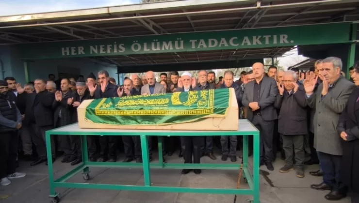Selahattin Demirtaş babasının cenaze törenine katılmadı