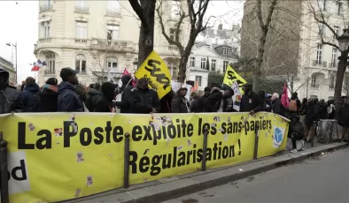 Fransa’da tartışmalı göç yasa tasarısı için karma komisyon oluşturulacak