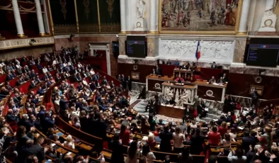 Fransa’da muhalefetin “Göç Yasası” zaferi