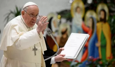 Papa Francis’ten “yapay zekaya düzenleme getirilsin” çağrısı