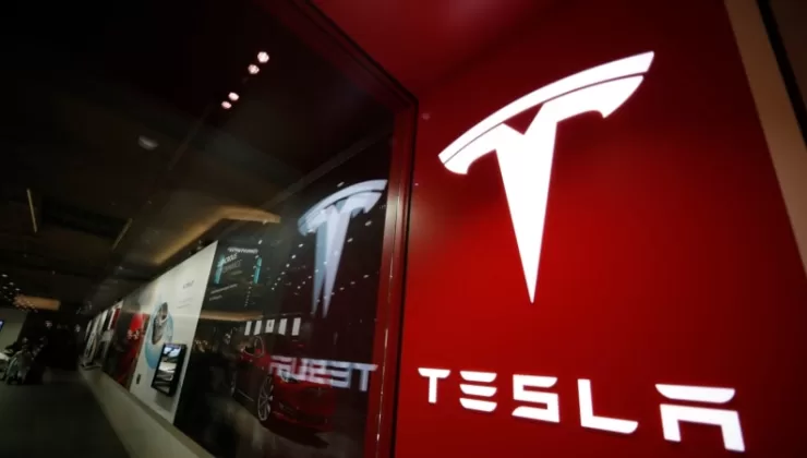 Tesla Otopilot sisteminin onarımı için Amerika’da satılan araçların neredeyse tamamını geri çağırıyor