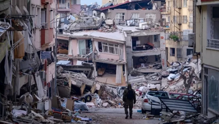 “6 Şubat depremleriyle ilgili ölümlerde yetkililerin yargılanması geciktiriliyor”
