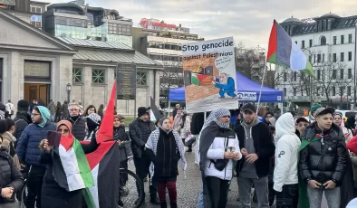 Berlin’de Filistinlilerle dayanışma gösterisi yapıldı
