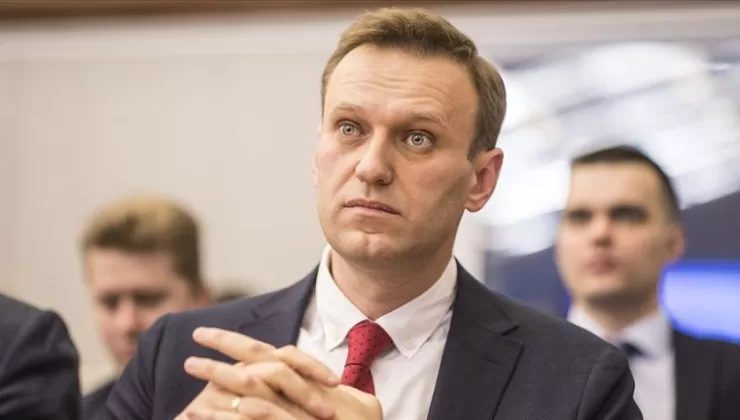Tutuklu Rus muhalif Navalnıy’nin mahkemeye bağlantı görüntüleri sosyal medyada yer aldı
