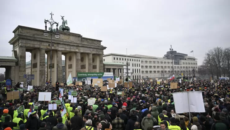Almanya’da protesto ve grev dalgası büyüyor