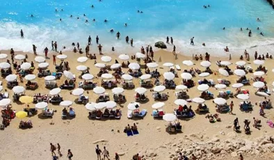 Antalya, yarıyıl tatilini sahil kesiminde geçirmek isteyen yerli turistin rotasında
