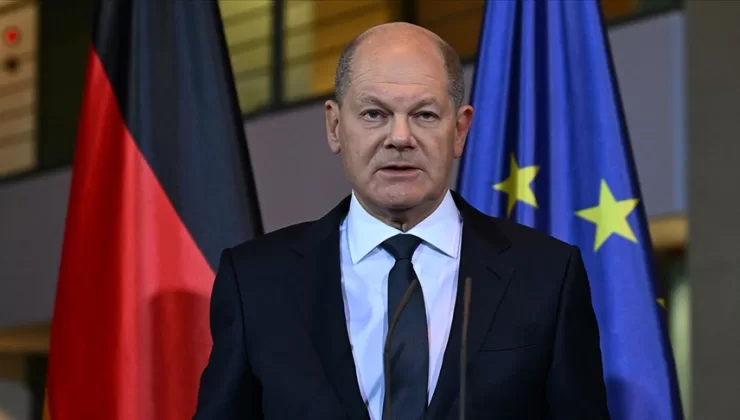 Almanya Başbakanı Scholz, aşırı sağcıların demokrasiye saldırdıklarını söyledi