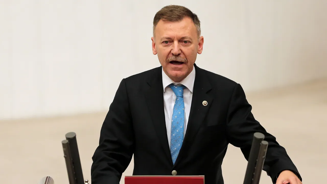 Belediye Başkanları “Atamayla değil, Ön seçimle“ belirlenmeli