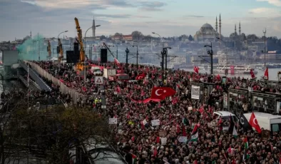 Yeni yılın ilk gününde İstanbul’un tarihi merkezinde İsrail protestosu