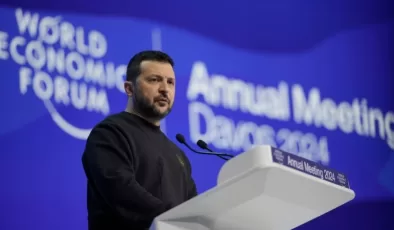 Zelenski Davos’ta Rusya’yı durdurmak için Batı’yı birlik olmaya çağırdı