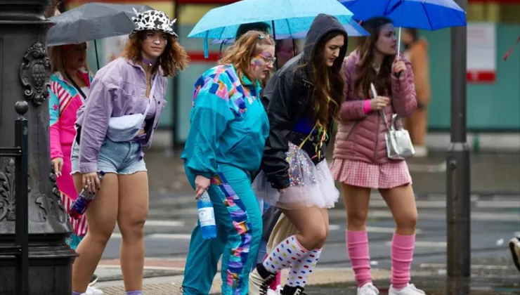 Almanya’da Kadınlar Karnavalı renkli görüntülere sahne oldu