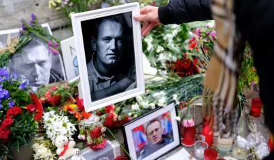Aleksey Navalni mahkum takasıyla serbest bırakılmak üzereydi