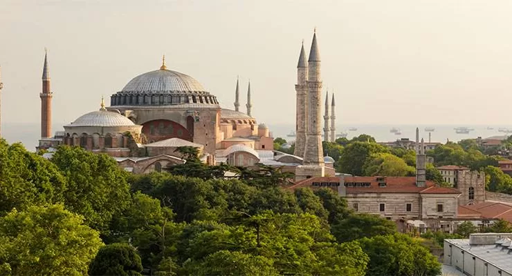 BBC Türkiye’ye gelen yabancı turist sayısındaki artışa dikkati çekti