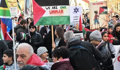 Berlin’de Filistin’e Destek Gösterisi Yapıldı