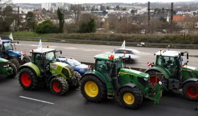 Fransa’da çiftçiler ablukayı kaldırdı