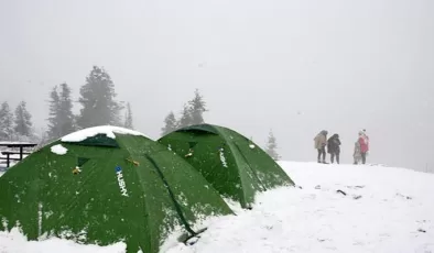 Giresun’da doğaseverler Kümbet Yaylası’ndaki Kar Festivali’nde buluştu