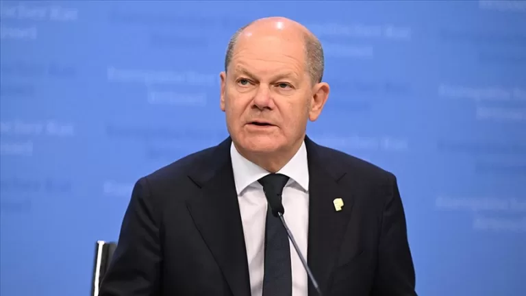 Scholz, Almanya ve Avrupa’nın kendini etkili savunması için daha fazla çaba gerektiğini belirtti
