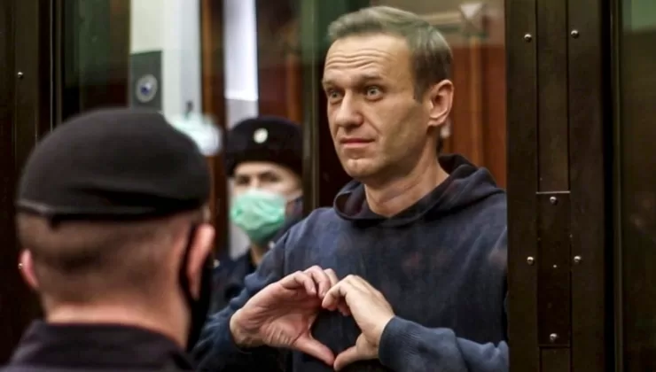 Rus muhalif lider Navalni’nin cezaevinde öldüğü duyuruldu