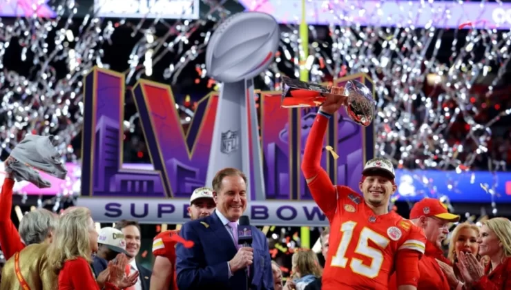 Super Bowl tarihinin uzatmaya giden ikinci maçının şampiyonu Kansas City Chiefs, Taylor Swift, Usher