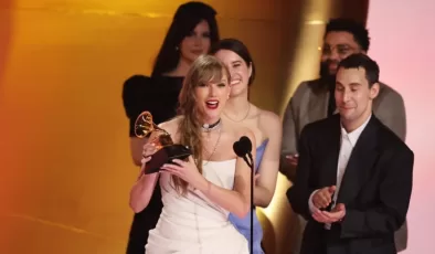 Taylor Swift “Yılın Albümü” ödülünü dördüncü defa kazandı
